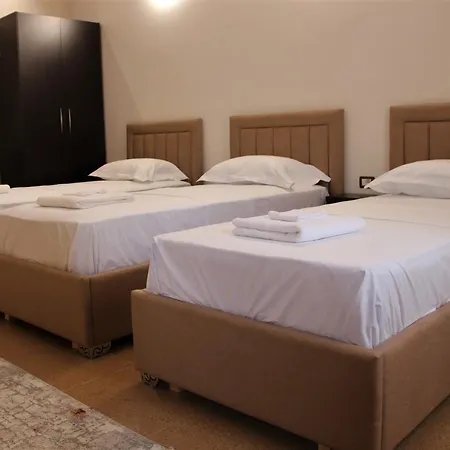 Pensionat Maledhi 3*