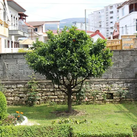 Pensionat Maledhi 3*